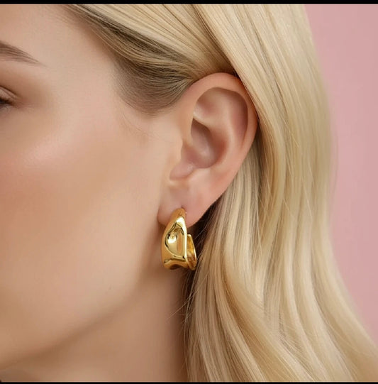 Gold Wave Hoop Earrings – Stainless Steel